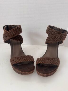 Stuart Weitzman Alex Chocolate Brown Crochet Wedge Espadrille Sandals Size 7